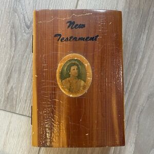 New Testament‎ Bible in Hinged Cedar Wood Box Goodlettsville, TN